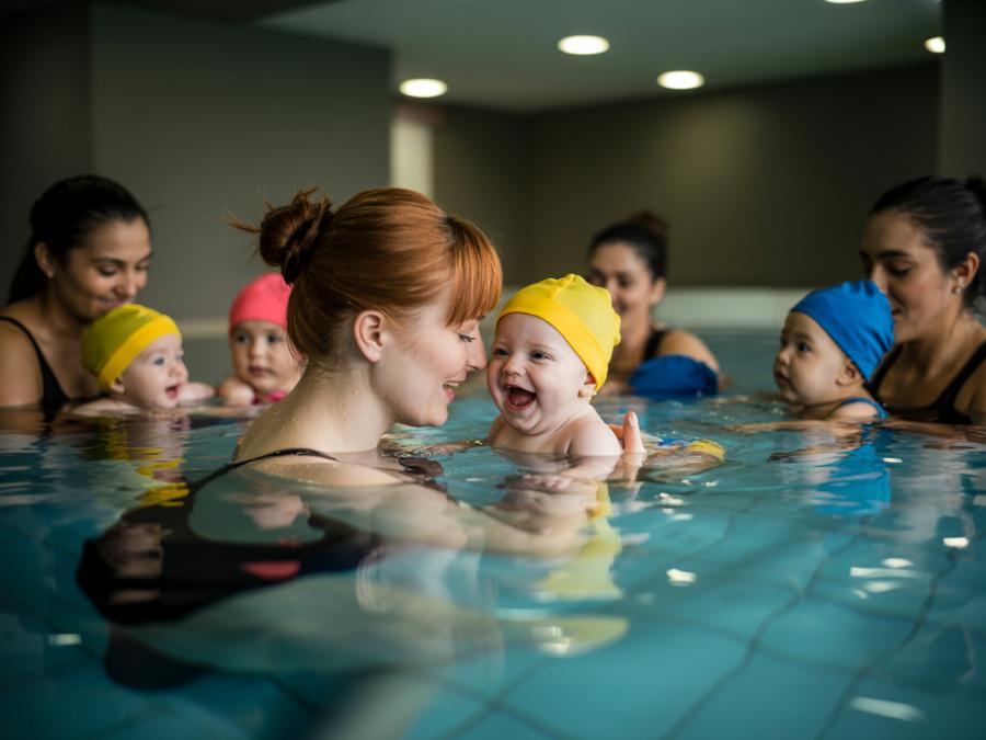 Natação Bebê em piscina aquecida